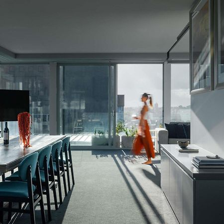The Olsen Melbourne Art Series Luaran gambar