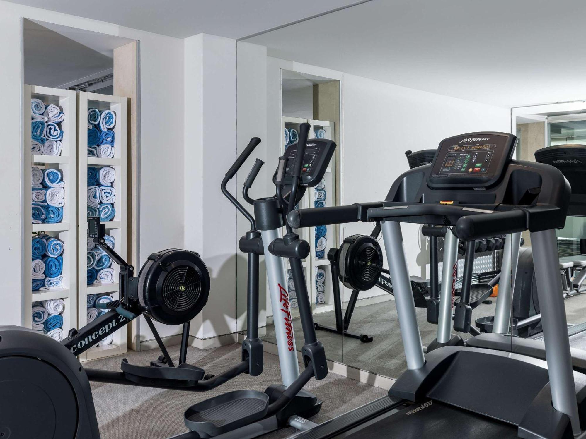 The Olsen Melbourne Art Series Luaran gambar A gym