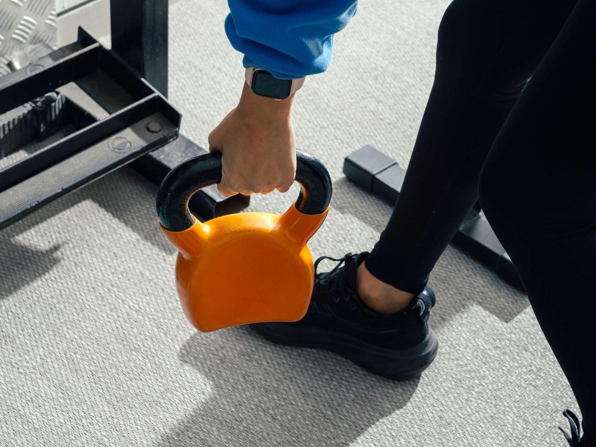 The Olsen Melbourne Art Series Luaran gambar A kettlebell
